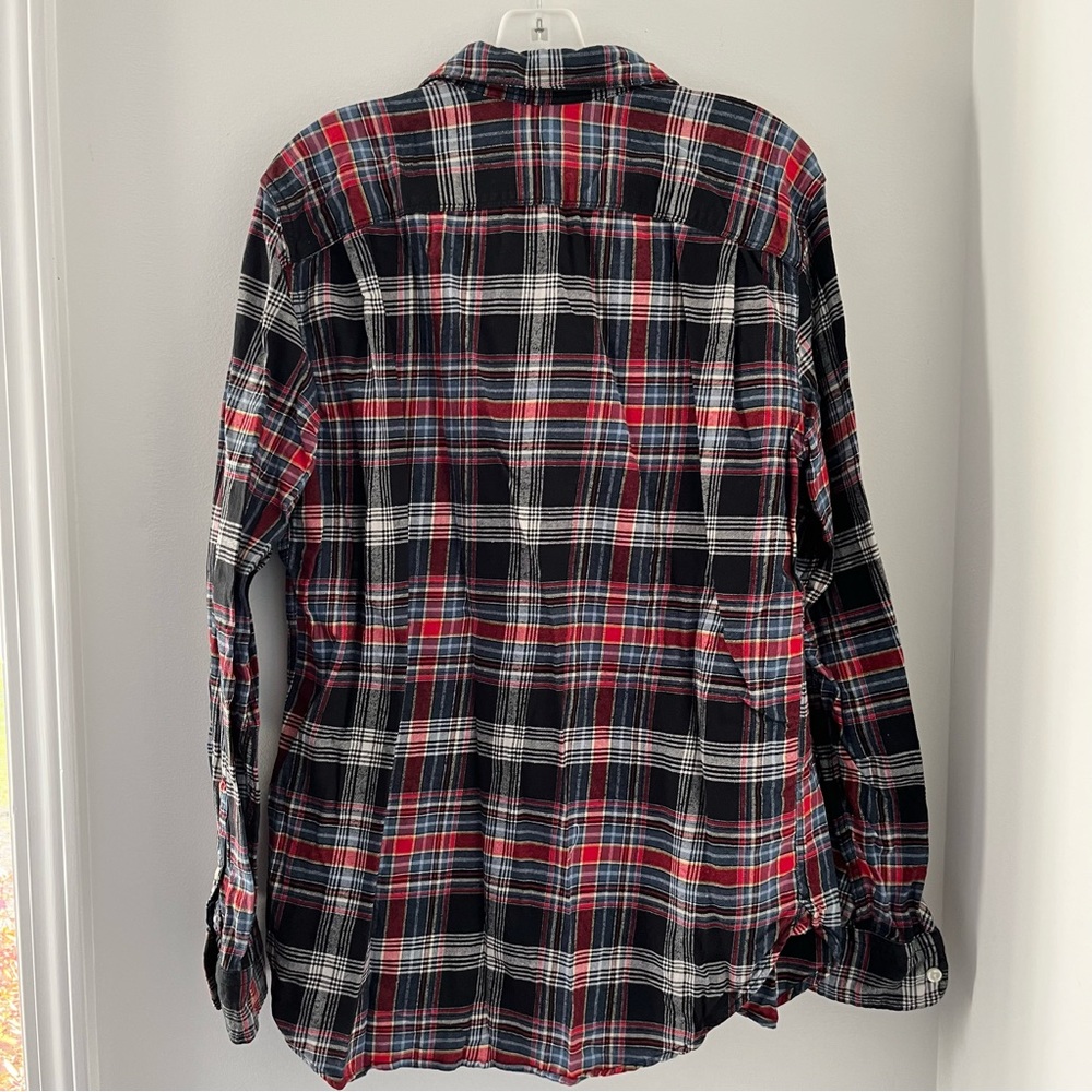 ๐3/$25 Button downs - GAP plaid button down - Picture 3 of 3